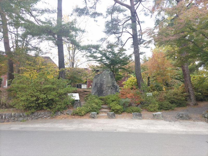 1120「日本地質学発祥の地」付近